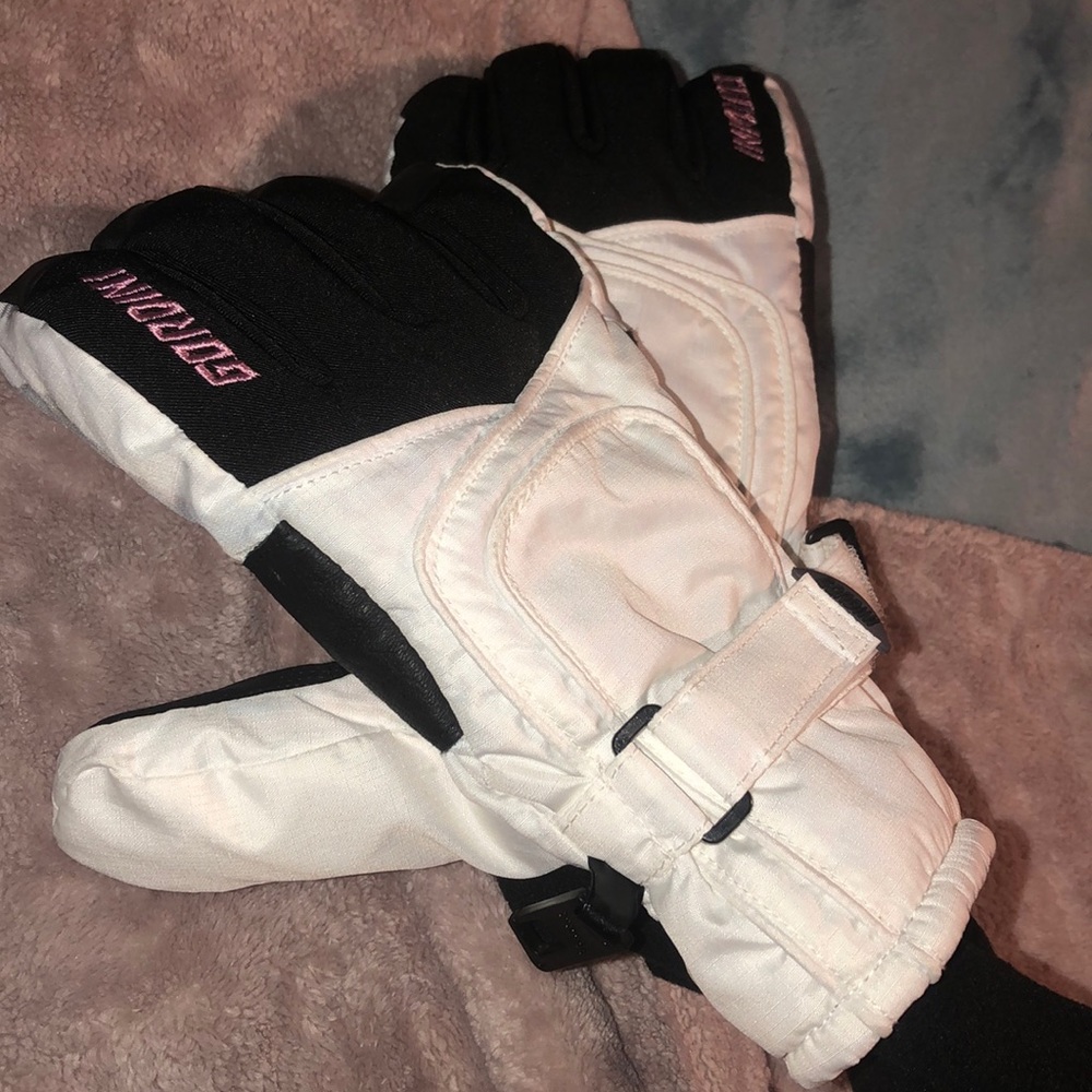 Snow gloves 🧤 ❄️